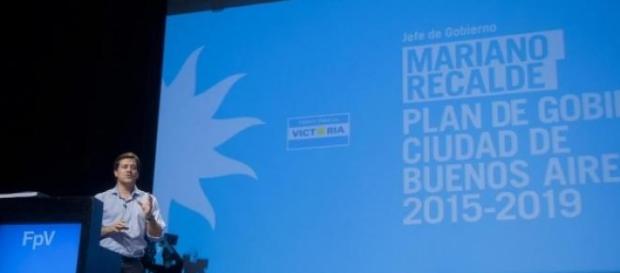 Recalde presentando su plan de gobierno 2015-2019 Recalde presentando su plan de gobierno 2015-2019