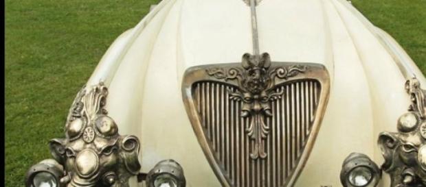 The Nautilus. One extraordinary owner. The Nautilus. One extraordinary owner.