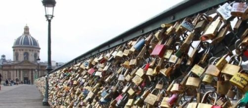 Paris is going to remove the “love locks”