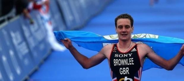 Alastair Brownlee winning in London Alastair Brownlee winning in London