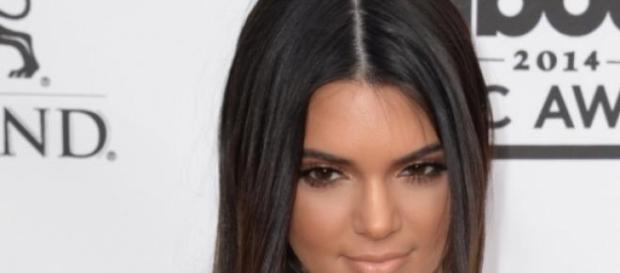 Kendall Jenner quer ser independente. Kendall Jenner quer ser independente.