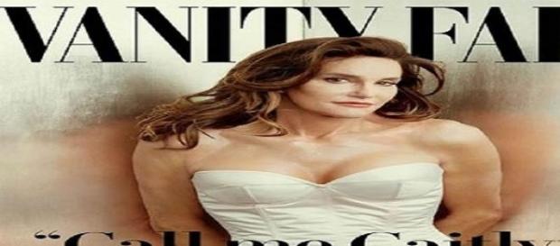 La primera imagen oficial de Caitlyn Jenner La primera imagen oficial de Caitlyn Jenner