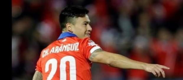 Aránguiz, autor de 2 de los 5 goles contra Bolivia Aránguiz, autor de 2 de los 5 goles contra Bolivia