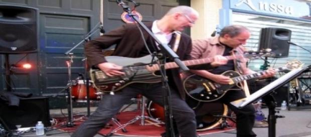 C'est la Fête de musique. Faites de la musique ! C'est la Fête de musique. Faites de la musique !