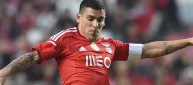 Maxi poderá estar a caminho do FC Porto. Maxi poderá estar a caminho do FC Porto.