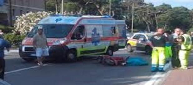 Soccorritori sul luogo della tragedia in Versilia. Soccorritori sul luogo della tragedia in Versilia.