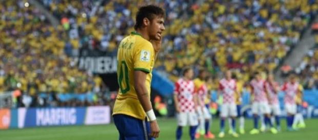 Neymar é o grande ausente do jogo de hoje Neymar é o grande ausente do jogo de hoje