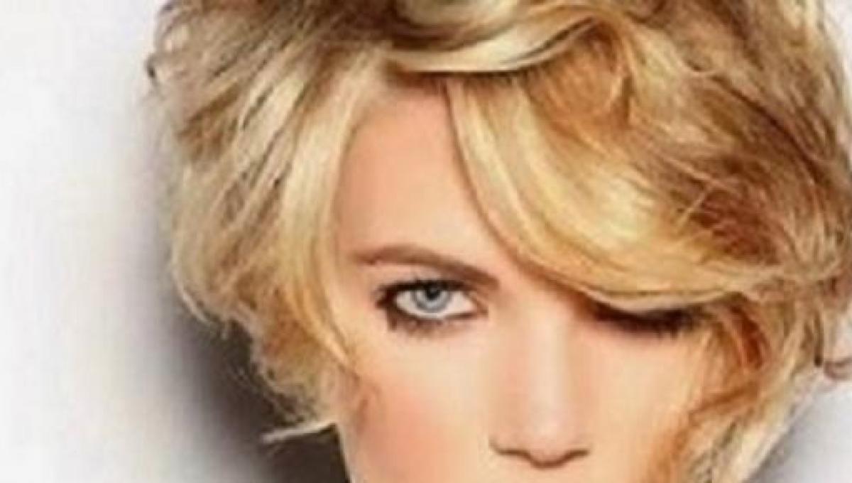 Di Quale Hairlook Sei li Medi Ricci Lisci Ed Acconciature Chic E Femminili