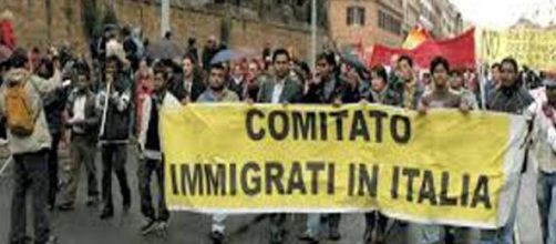 dimostrazione di immigrati