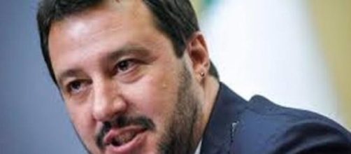 Immigrazione, Salvini contro Renzi.