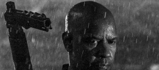Denzel Washington in the first part of the movie. Denzel Washington in the first part of the movie.