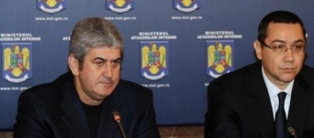 Ponta şi Oprea, alături în Guvern Ponta şi Oprea, alături în Guvern