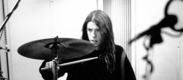Dave Grohl entró como baterista a Nirvana en 1990 Dave Grohl entró como baterista a Nirvana en 1990