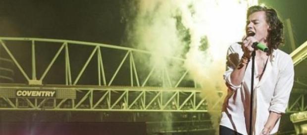 Harry Styles num dos concertos. Harry Styles num dos concertos.