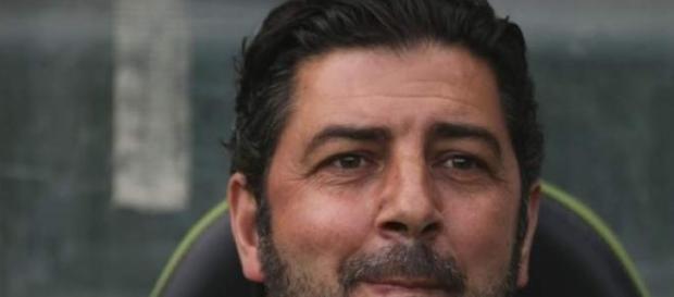 Rui Vitória é o sucessor de Jesus. Rui Vitória é o sucessor de Jesus.