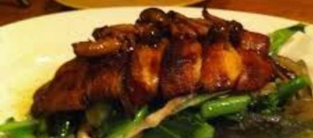 Seitan czyli "chińskie mięso" - roladka apetyczna? Seitan czyli "chińskie mięso" - roladka apetyczna?
