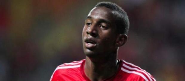 Talisca deve continuar de águia ao peito. Talisca deve continuar de águia ao peito.