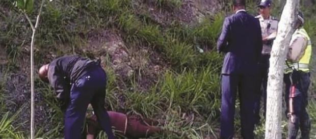Vítima foi encontrada numa valeta. Vítima foi encontrada numa valeta.