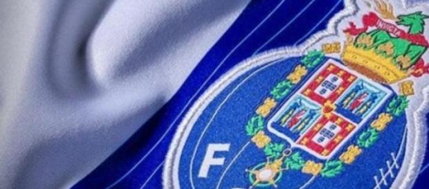 Alexandre Moutinho a caminho do FC Porto. Alexandre Moutinho a caminho do FC Porto.