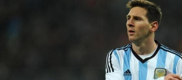 Messi debe llevar a su equipo hacia el título Messi debe llevar a su equipo hacia el título