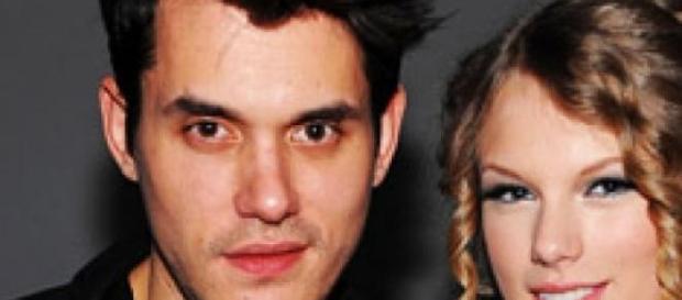 O casal de cantores namorou em 2010. O casal de cantores namorou em 2010.