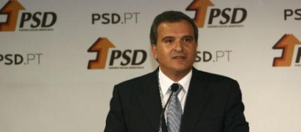 Relvas "originou" investigação a outros casos. Relvas "originou" investigação a outros casos.