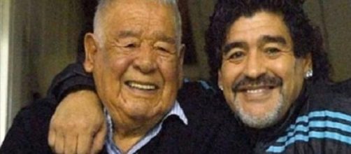 Maradona junto a Don Diego