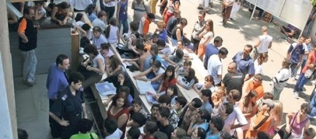 Admiterea la studii în România Admiterea la studii în România