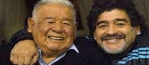Maradona padre e hijo juntos Maradona padre e hijo juntos