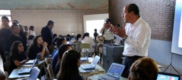 Profesionales docentes a estudiar Profesionales docentes a estudiar