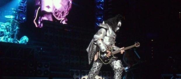 Simmons volvió a hablar sobre el negocio del rock Simmons volvió a hablar sobre el negocio del rock