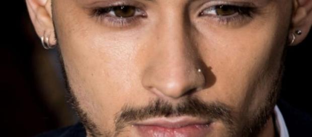 Zayn Malik tem um look novo. Zayn Malik tem um look novo.
