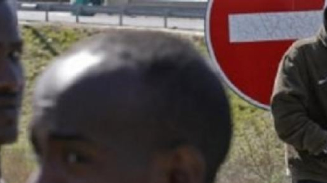 Migranti respinti e frontiere chiuse