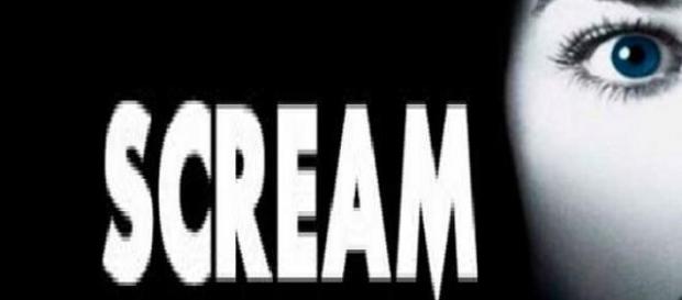 Basada en el film de terror de Scream (1996) Basada en el film de terror de Scream (1996)