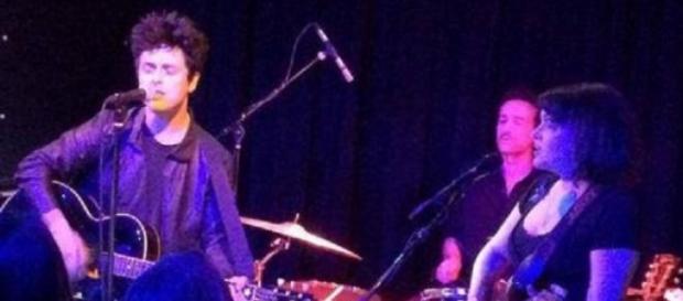 Billie Joe y Norah en pleno show Billie Joe y Norah en pleno show