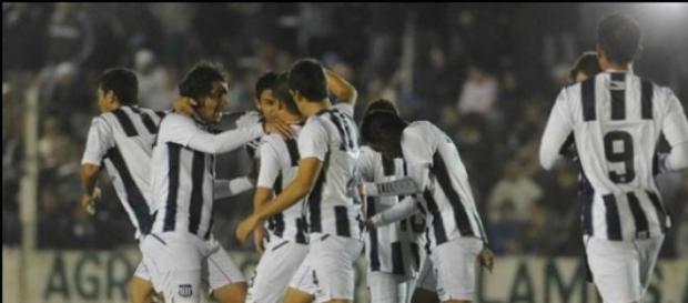 El partido comienza esta tarde a las 15:30 h El partido comienza esta tarde a las 15:30 h
