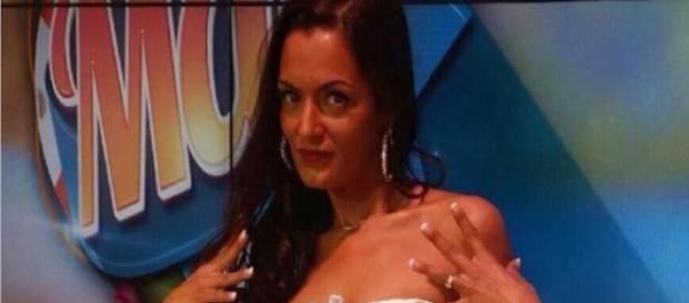 Maeva chroniqueuse du Mag sur NRJ12 Maeva chroniqueuse du Mag sur NRJ12