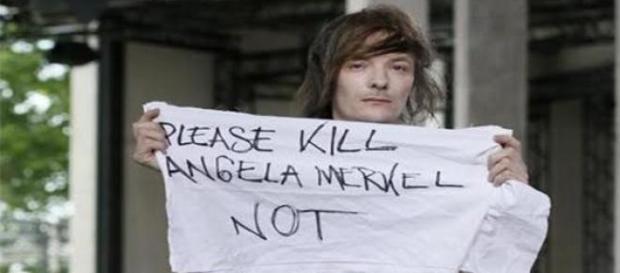 Modelo pediu a morte de Angela Merkel Modelo pediu a morte de Angela Merkel