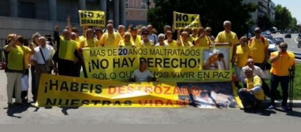 No más derribos de casas sin indemnización No más derribos de casas sin indemnización