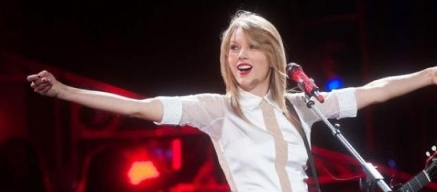 Taylor Swift domina o panorama musical. Taylor Swift domina o panorama musical.
