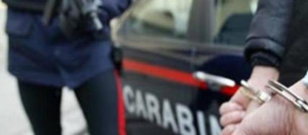 Hoţi români pun pe jar carabinierii din Italia Hoţi români pun pe jar carabinierii din Italia