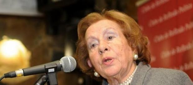 Maria Barroso tem 90 anos Maria Barroso tem 90 anos