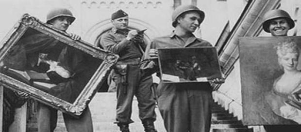 Militares estadunidenses recuperando obras de arte Militares estadunidenses recuperando obras de arte
