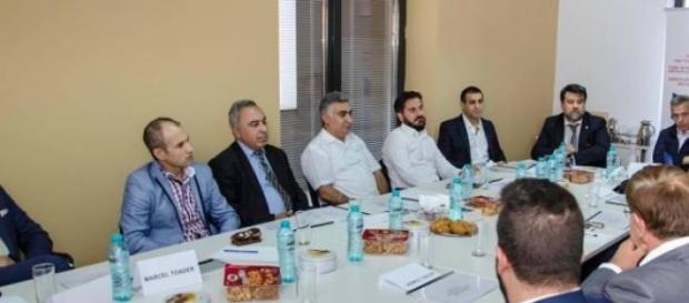 Prima întâlnire a afaceriștilor turci Prima întâlnire a afaceriștilor turci