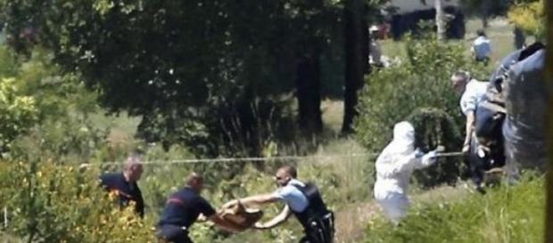 A făcut selfie cu capul victimei sale A făcut selfie cu capul victimei sale