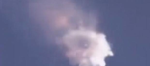 Estallido del propulsor Falcon 9. Estallido del propulsor Falcon 9.