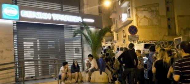 No sábado, 2000 ATM ficaram sem dinheiro No sábado, 2000 ATM ficaram sem dinheiro