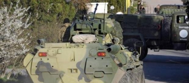 Ucraina comasează trupe şi armament greu Ucraina comasează trupe şi armament greu