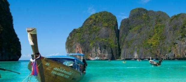 Una incantevole spiaggia della Thailandia Una incantevole spiaggia della Thailandia