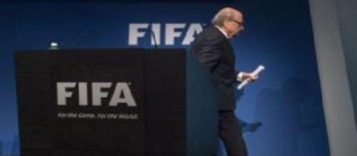 E' finita: Blatter se ne va